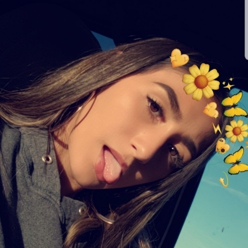 Meet your Posher, Alejandra